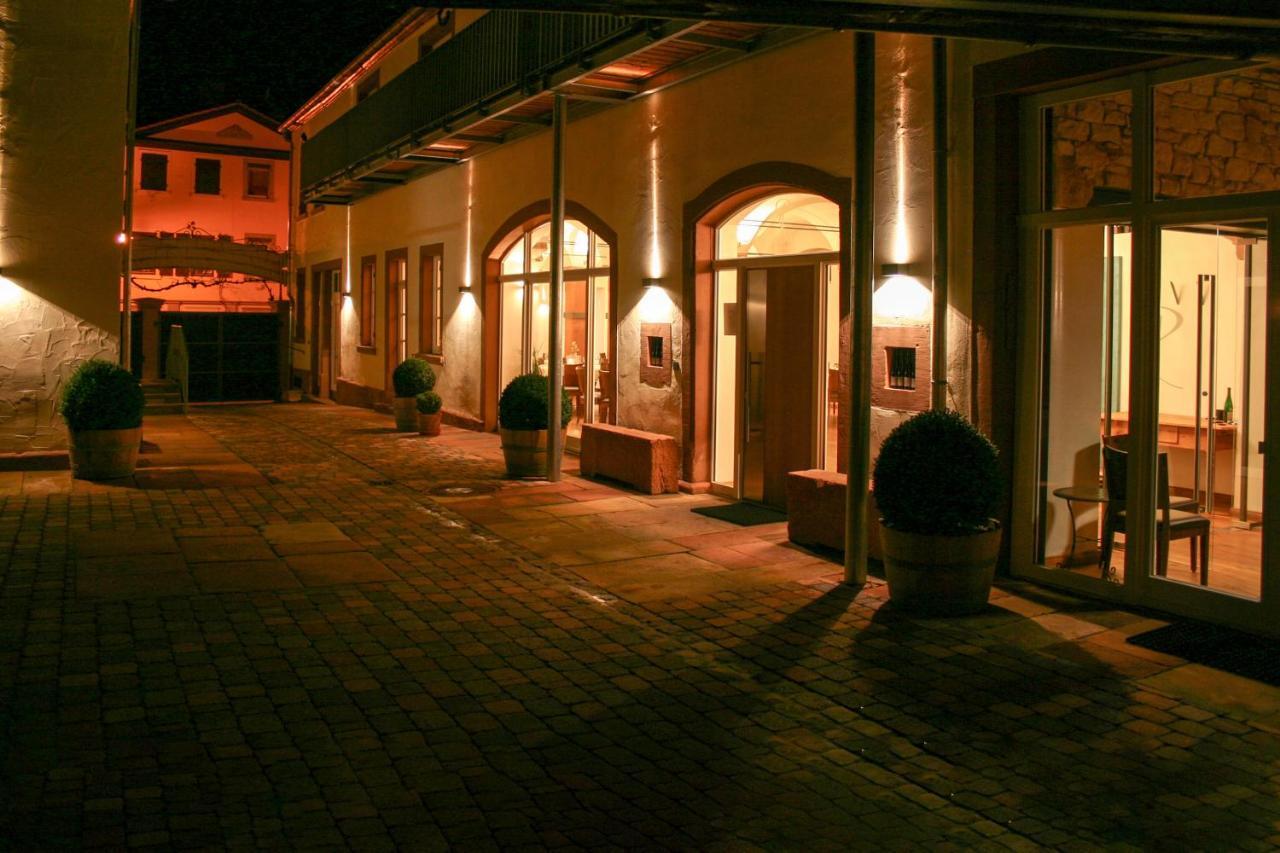 Rieslinghof Hotel Wachenheim an der Weinstrasse Bagian luar foto